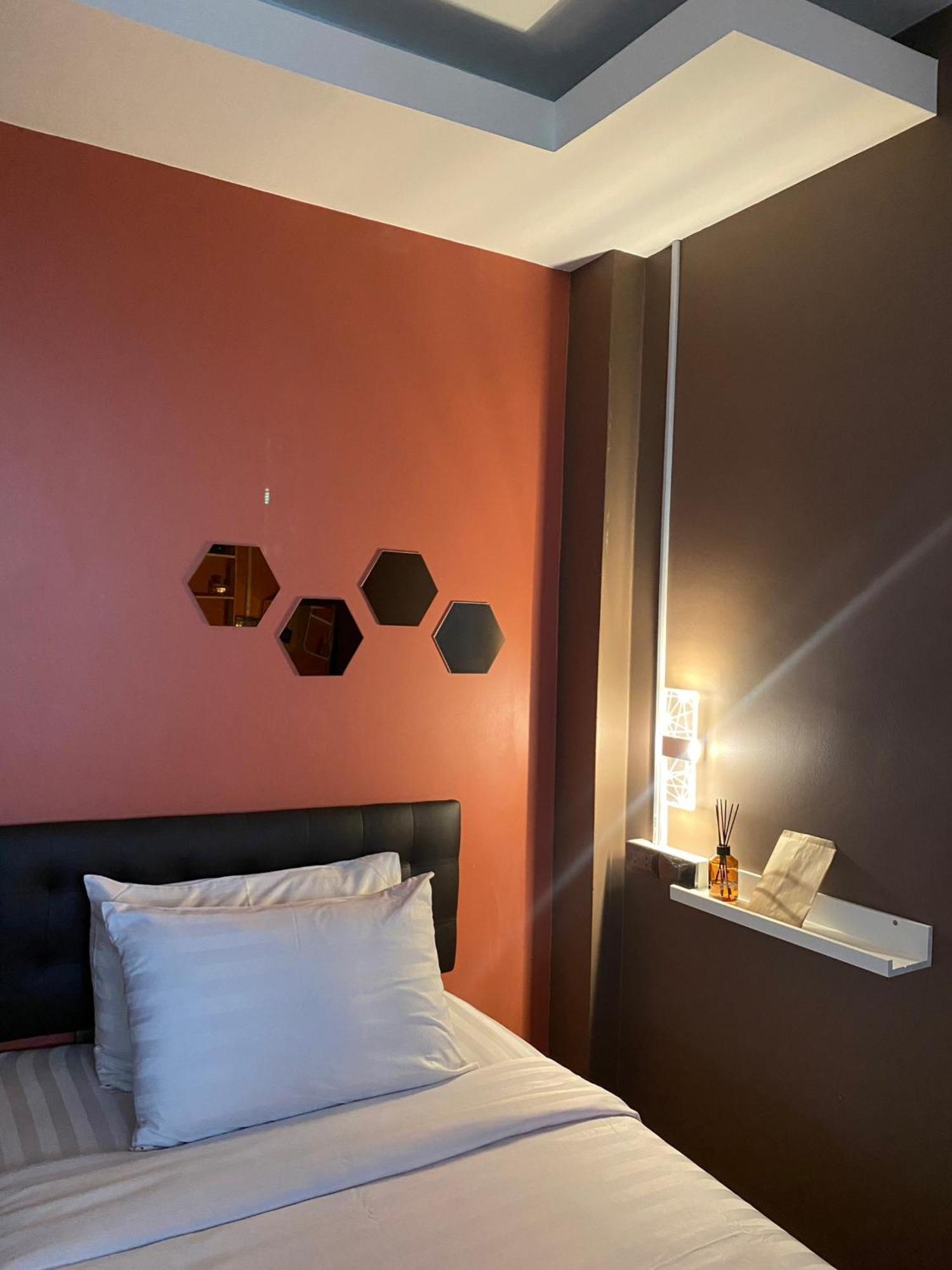 Varietyd-Dayhostel Huahin Exterior photo